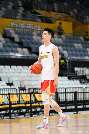 包含广厦男篮赛前战术微调；志在全明星赛名次提升；管理层满意；身体对抗强度拉满的词条-开云在线